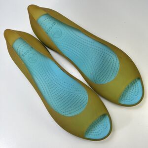 CROCS WOMEN'S SIZE 8 GREEN OPEN TOE FLAT SHOES